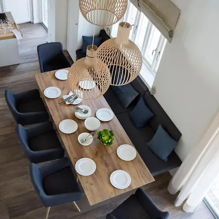 Reetdorf Geltinger Birk Atelierhaus Schilfinsel *